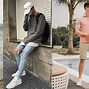 Giày Sneaker Đi Với Vest Nữ Được Không Ạ